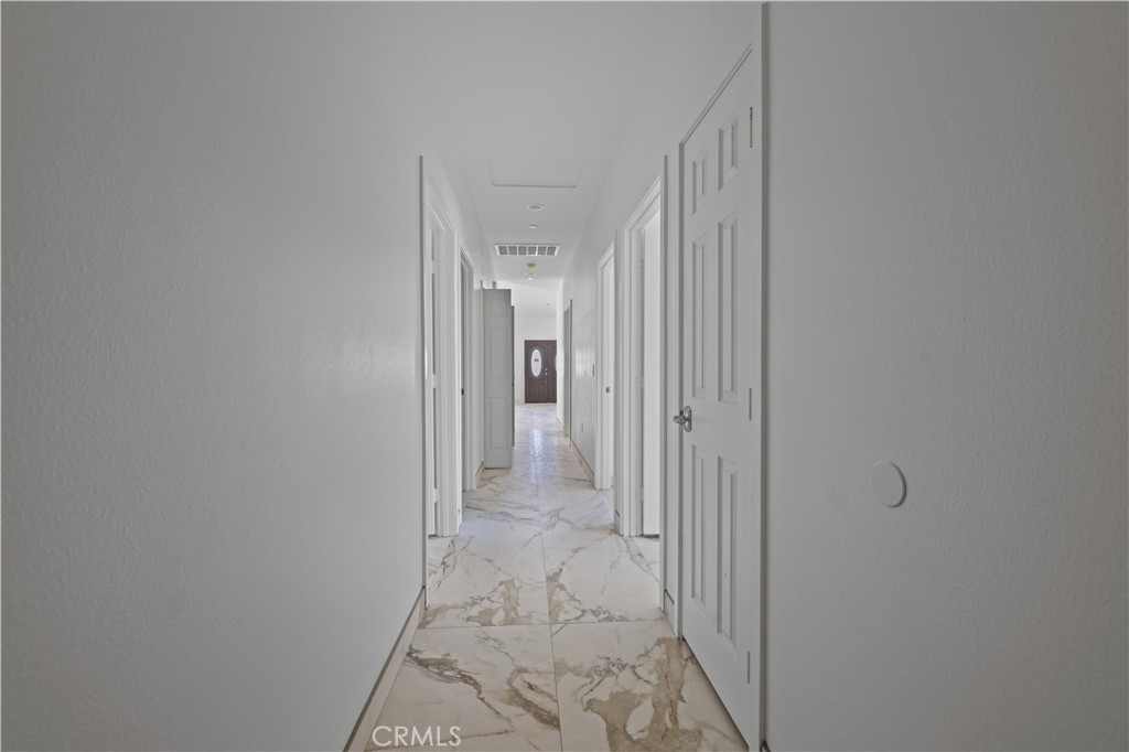 https://media.crmls.org/medias/59f27d4c-6c66-41fb-a68b-b3e565a978d2.jpg?preset=X-Large