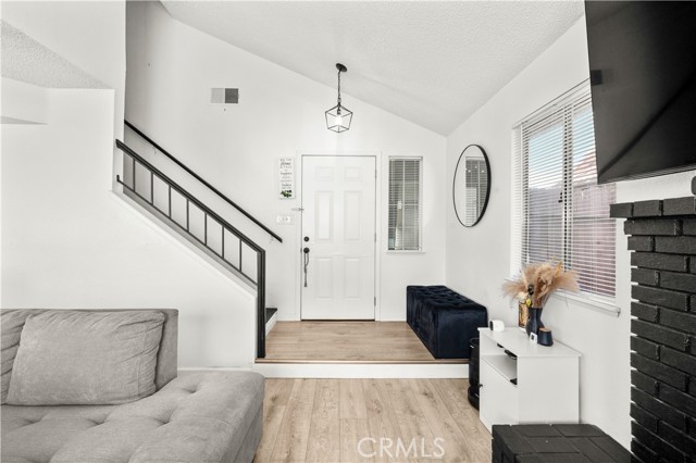 Detail Gallery Image 4 of 35 For 8213 Birch St, Bakersfield,  CA 93311 - 3 Beds | 1/1 Baths