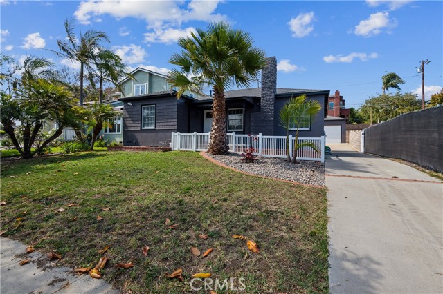 703 Avenue D, Redondo Beach, California 90277, 3 Bedrooms Bedrooms, ,1 BathroomBathrooms,Residential,For Sale,Avenue D,TR26093549