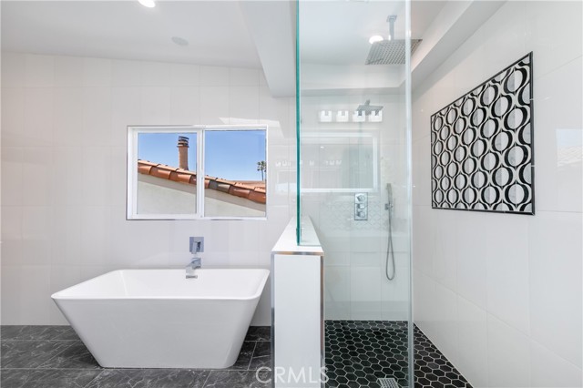 4651 Los Patos Avenue, Huntington Beach CA: https://media.crmls.org/medias/59f3cbb8-9064-4a90-88cc-570c0be59b36.jpg