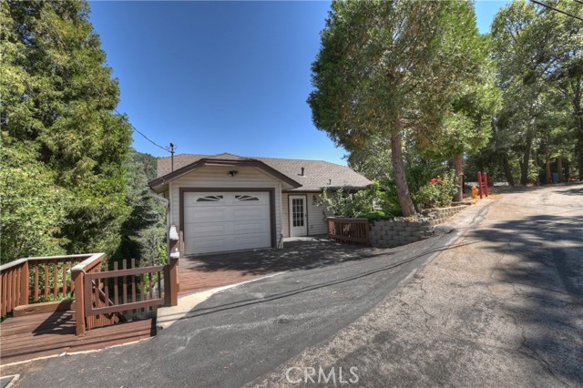 489 Dorn Drive, Crestline CA: https://media.crmls.org/medias/59f3da65-800d-44df-a267-4ee0f9ff4cbb.jpg