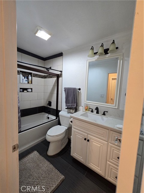 Detail Gallery Image 14 of 20 For 5995 W. Brooks Rd, Merced,  CA 95341 - 5 Beds | 4 Baths