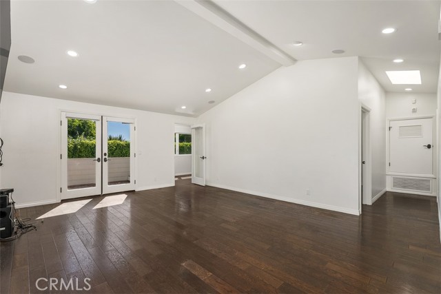 31719 Coast Highway, Laguna Beach CA: https://media.crmls.org/medias/59f41292-af3a-4827-9d7d-a6a248157d69.jpg