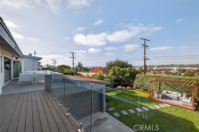 Detail Gallery Image 38 of 61 For 221 via Los Miradores, Redondo Beach,  CA 90277 - 4 Beds | 3/1 Baths