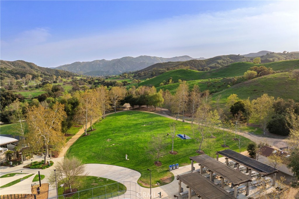https://media.crmls.org/medias/59f4589c-4f63-4165-a189-5d2643b1e86e.jpg?preset=X-Large