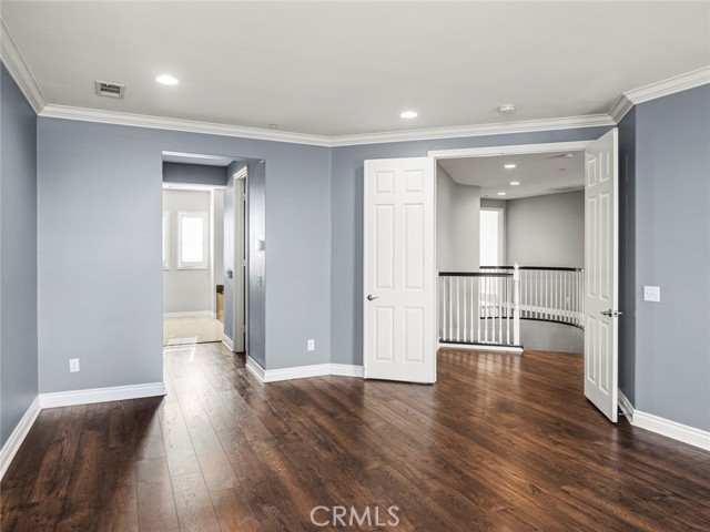 28002 Kenny Lane, Saugus CA: https://media.crmls.org/medias/59f4abb9-3ce5-4865-a345-4537fb8d3970.jpg