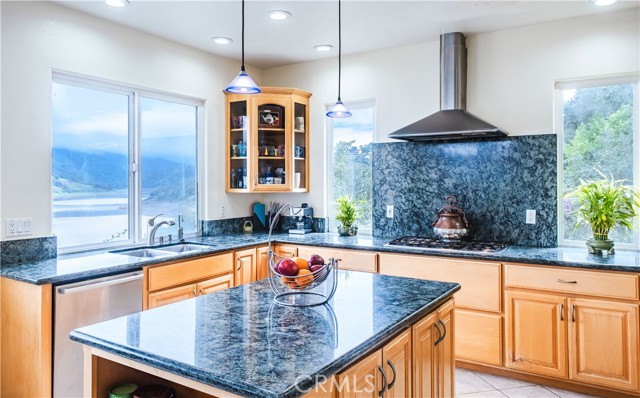 Detail Gallery Image 5 of 46 For 2987 Holiday Ct, Morgan Hill,  CA 95037 - 4 Beds | 3/1 Baths