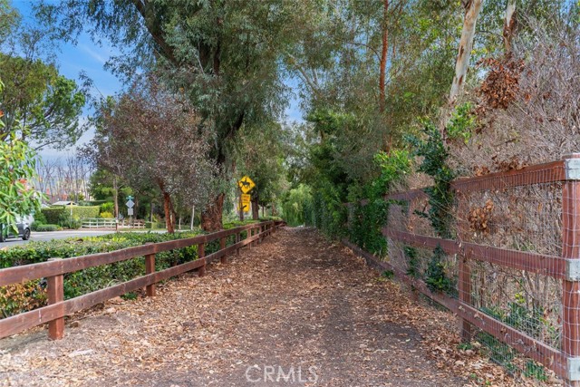 27215 Stagewood Court, Laguna Hills CA: https://media.crmls.org/medias/59f52bd2-5da7-41a2-bc0f-b8a75318b8bc.jpg