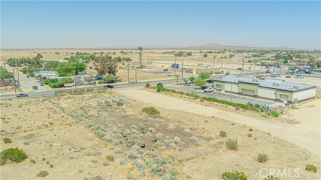 Detail Gallery Image 3 of 20 For 90 Palmdale Blvd, Sun Village,  CA 93543 - – Beds | – Baths