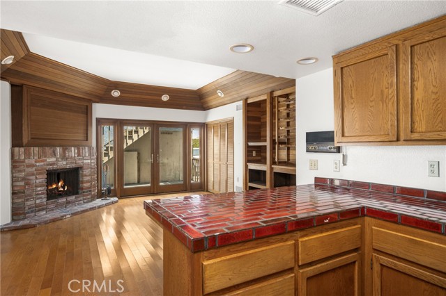 51 B Surfside Avenue, Surfside CA: https://media.crmls.org/medias/59f6b08c-c1b9-4a85-9ef3-7e7e0e8ac236.jpg