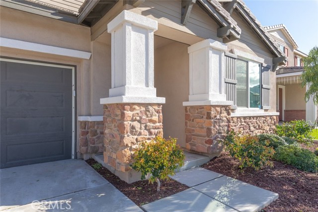 Detail Gallery Image 5 of 28 For 29126 Crabapple, Lake Elsinore,  CA 92530 - 3 Beds | 2 Baths