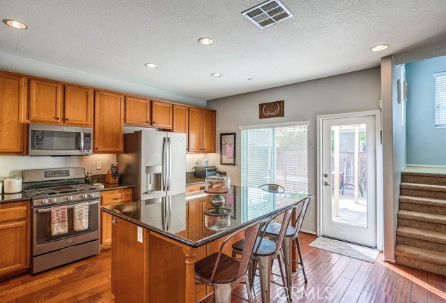 Detail Gallery Image 14 of 68 For 4939 Plumtree Ct, Riverside,  CA 92504 - 3 Beds | 2/1 Baths