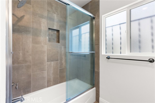 1831 E Appleton Street, Long Beach CA: https://media.crmls.org/medias/59f77183-e4b6-43ca-a683-44d55df7c79d.jpg