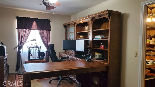 office/4th bedroom