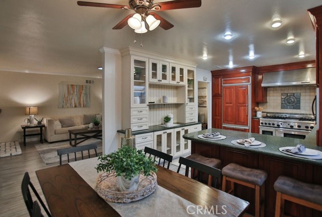 Detail Gallery Image 6 of 19 For 17252 Apel Ln, Huntington Beach,  CA 92649 - 6 Beds | 3 Baths