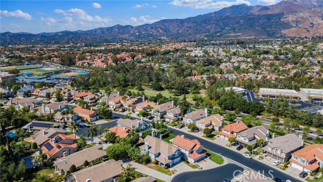 3 Snowdon, Rancho Santa Margarita CA: https://media.crmls.org/medias/59f7dfb8-74fd-497e-bcb5-b99ba6a78445.jpg