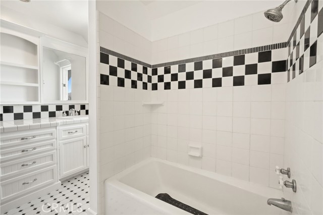 13532 Pineridge Court, Yucaipa CA: https://media.crmls.org/medias/59f7e1fa-f69e-42e2-90e6-3965dae825da.jpg