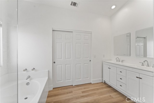 8798 Crest View Drive, Corona CA: https://media.crmls.org/medias/59f8a90f-ceb1-4c9d-8748-53c52856a932.jpg