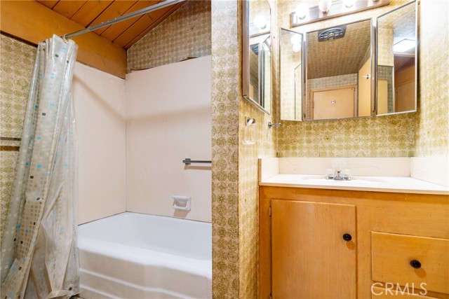 4899 Glenwood Drive, Riverside CA: https://media.crmls.org/medias/59f958d3-c238-4570-81b7-8cca0493b50b.jpg