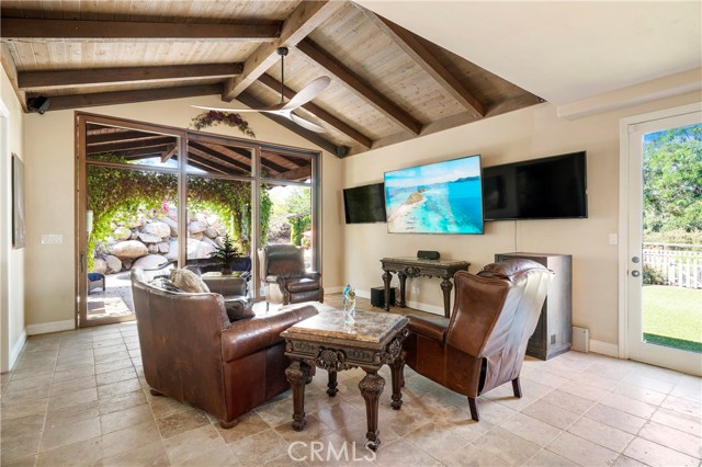 42179 Calle Paramo, Murrieta CA: https://media.crmls.org/medias/59f96984-13ea-4d59-b352-b9a002442bbc.jpg