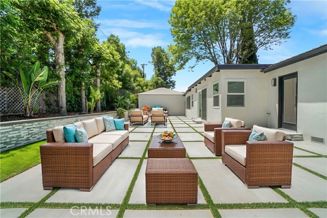 Detail Gallery Image 33 of 35 For 19120 Bessemer, Tarzana,  CA 91335 - 4 Beds | 3 Baths