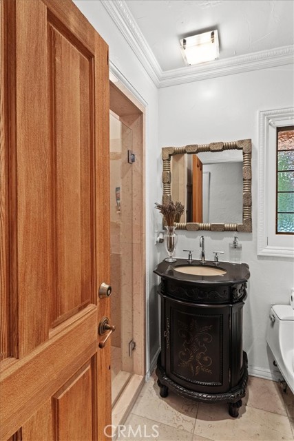 Detail Gallery Image 29 of 35 For 1138 Coldwater Canyon Dr, Beverly Hills,  CA 90210 - 5 Beds | 5 Baths