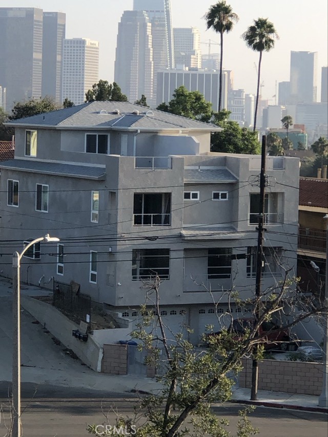 1234 W Lilac Place, Los Angeles CA: https://media.crmls.org/medias/59fafebb-e28d-4e42-92cf-12d8dcee1974.jpg