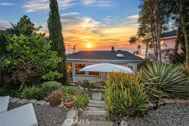 Detail Gallery Image 33 of 46 For 31962 Sunset, Laguna Beach,  CA 92651 - 3 Beds | 1/1 Baths