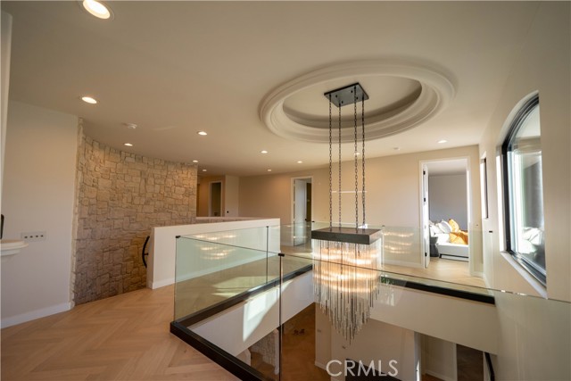 Detail Gallery Image 46 of 74 For 17437 Oak Creek Ct, Encino,  CA 91316 - 5 Beds | 5/1 Baths