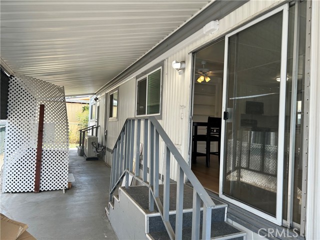 1455 S State Street, Hemet CA: https://media.crmls.org/medias/59fc08e8-7417-417f-95f1-8d291e6409fd.jpg