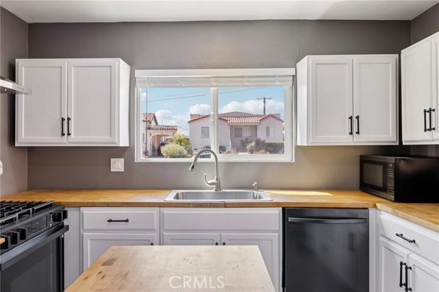 Detail Gallery Image 11 of 57 For 1446 W 3rd St, San Pedro,  CA 90732 - 5 Beds | 3 Baths