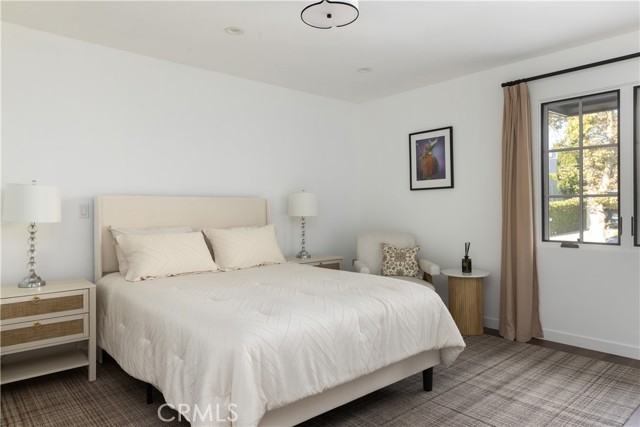 133 N La Jolla Avenue, Los Angeles CA: https://media.crmls.org/medias/59fe4e57-4f4e-4316-a771-41cb07648599.jpg