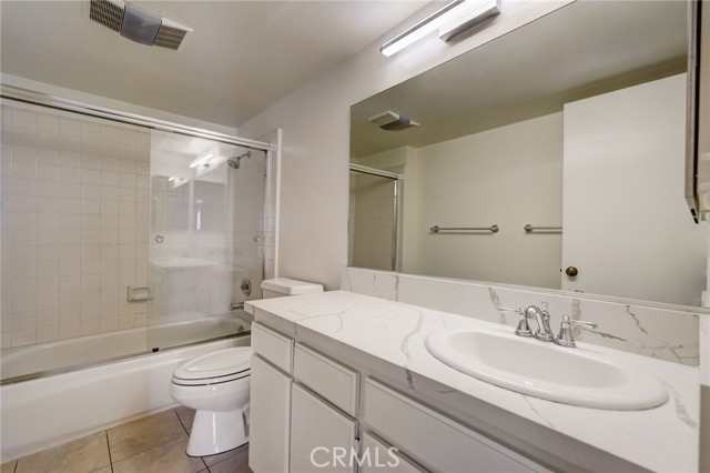 Detail Gallery Image 19 of 46 For 1900 Vine St #102,  Los Angeles,  CA 90068 - 2 Beds | 2 Baths