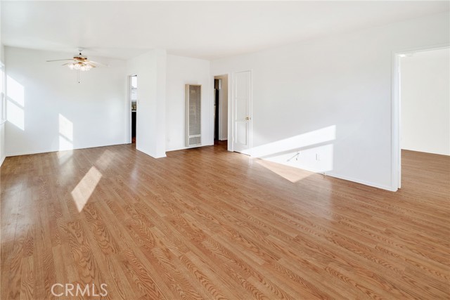 Detail Gallery Image 4 of 28 For 18405 Haas Ave, Torrance,  CA 90504 - 3 Beds | 2 Baths