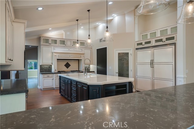 5660 Via San Jacinto, Riverside CA: https://media.crmls.org/medias/59ffe6e6-8a3b-4eff-a8b4-341f285f598a.jpg