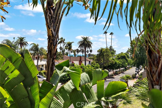 Detail Gallery Image 2 of 61 For 204 Esplanade, San Clemente,  CA 92672 - 4 Beds | 2/1 Baths