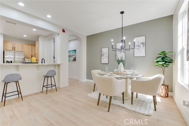 Detail Gallery Image 14 of 47 For 28210 Canterbury Ct, Valencia,  CA 91354 - 2 Beds | 2/1 Baths