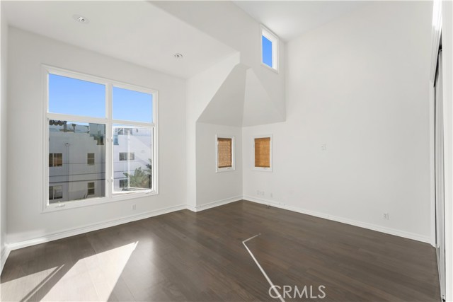5206 Pacific Avenue photo 28