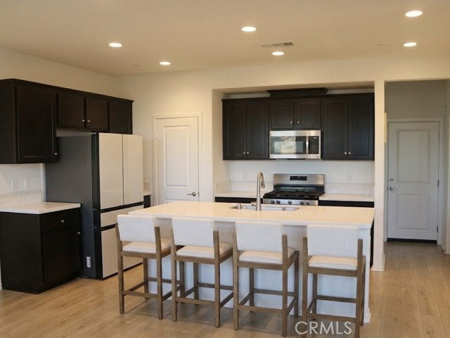 Detail Gallery Image 6 of 26 For 29251 Water Glass Ct, Winchester,  CA 92596 - 3 Beds | 2 Baths