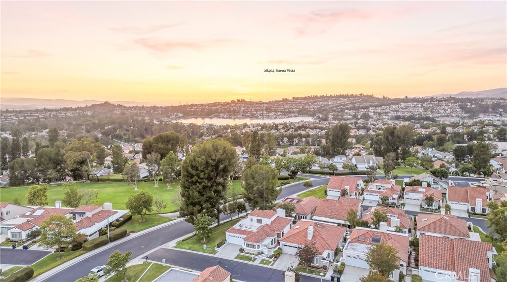 https://media.crmls.org/medias/5a04d768-a229-4435-aa16-3af4a09ca57a.jpg?preset=X-Large