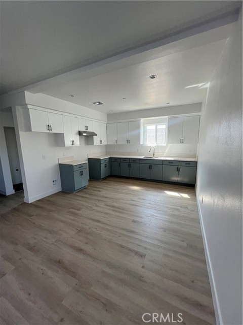 1128 Ardmore, Los Angeles CA: https://media.crmls.org/medias/5a065b7d-f9c7-4772-9655-f09f0e7d5723.jpg