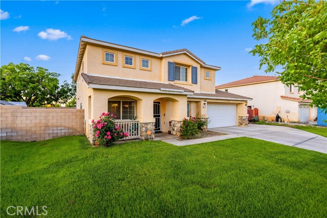 Detail Gallery Image 2 of 43 For 1549 Thomas Dr, Lancaster,  CA 93535 - 4 Beds | 3 Baths