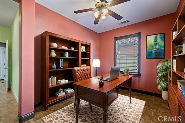 Detail Gallery Image 10 of 30 For 10114 Oporto Way, Bakersfield,  CA 93306 - 3 Beds | 3 Baths