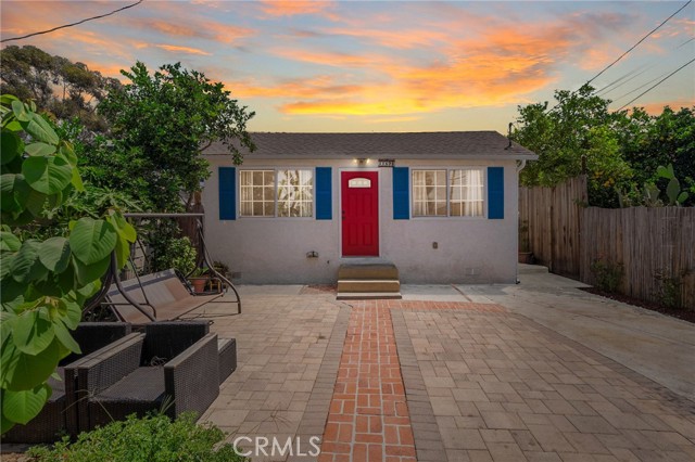 11678 Willowbrook Avenue, Los Angeles CA: https://media.crmls.org/medias/5a07ef5d-64d9-49f9-9e16-8e457cbb0ff5.jpg