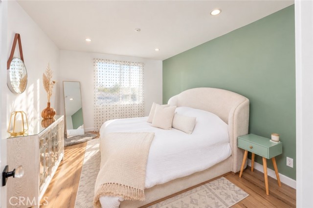 12720 Burbank, 305 photo 16