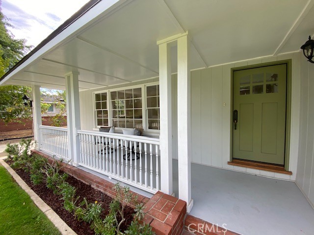 926 W. Valencia Mesa Drive, Fullerton CA: https://media.crmls.org/medias/5a08c444-5ee3-4e53-8c26-d81246f8b72e.jpg