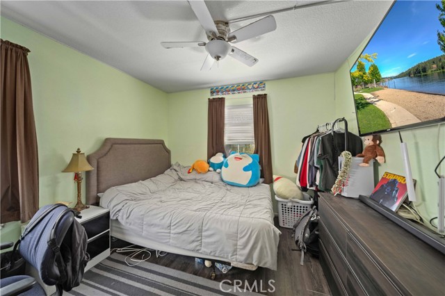 28314 Roman Court, Saugus CA: https://media.crmls.org/medias/5a0904ee-42b7-4b6c-b9f0-fddeaadef923.jpg