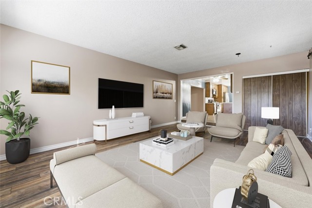 Detail Gallery Image 16 of 32 For 15944 Gledhill St, North Hills,  CA 91343 - 5 Beds | 2/1 Baths