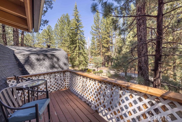 Detail Gallery Image 20 of 51 For 41941 Evergreen Dr, Big Bear Lake,  CA 92315 - 4 Beds | 4 Baths