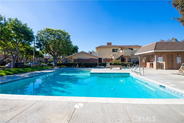 16806 Sierra Vista Way, Cerritos CA: https://media.crmls.org/medias/5a0a077b-f5c4-4145-bc78-70709cde39f2.jpg